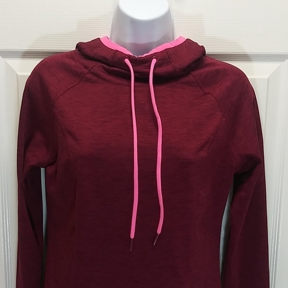 Reebok Hooded Athletic Fit Pullover - Picture 2 of 10